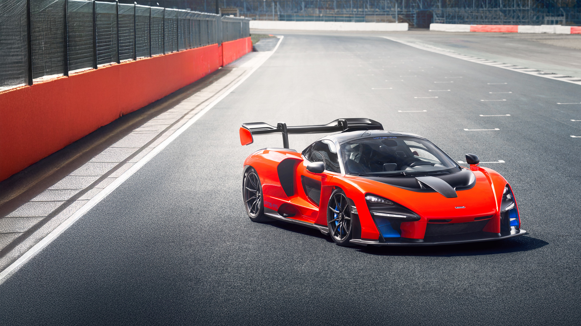 McLaren Senna in profile showing the aggressive aerodynamic bodywork and dihedral doors